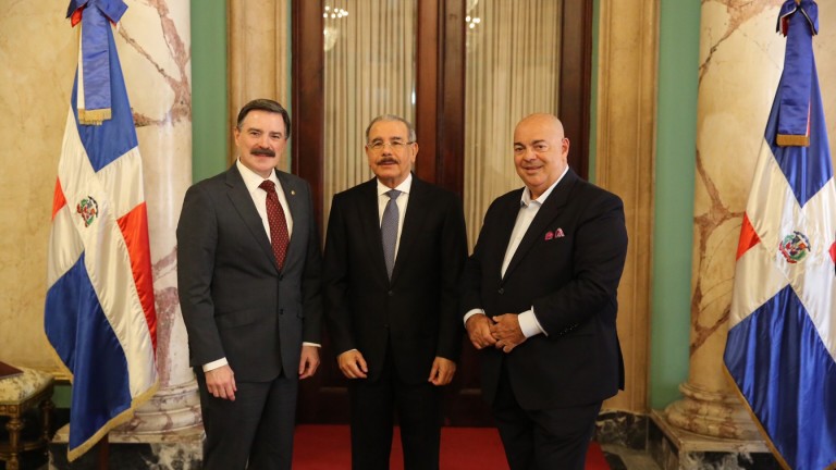 Año de la Innovación y Competitividad: presidente Danilo Medina recibe a futurista y estratega Vito di Vari