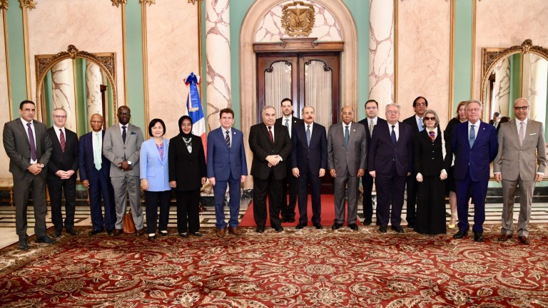  Presidente Danilo Medina recibe visita Mesa Directiva Conferencia Mundial de Justicia Constitucional