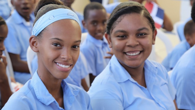 DM entrega tres escuelas para 1,925 estudiantes de San Cristóbal