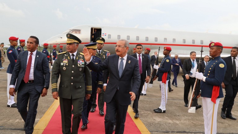 Danilo Medina regresa al país procedente de Guatemala, luego de participar en LIII Reunión de Jefes de Estado y de Gobierno del SICA