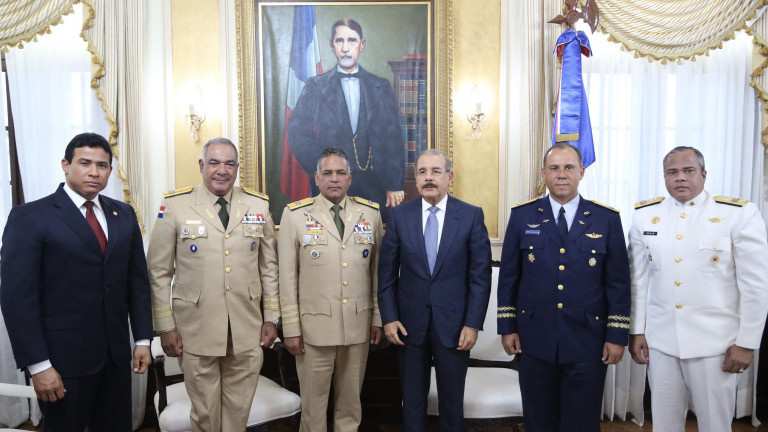 Altos mandos militares en Palacio Nacional