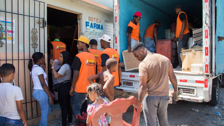 Traslado de 27 familias empadronadas dentro del proyecto de transformación urbana Nuevo Domingo Savio en La Ciénaga