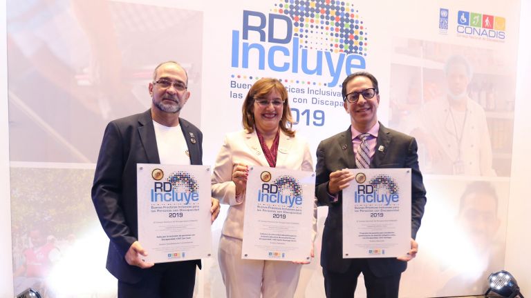 CAID recibe seis placas de RD Incluye 2019