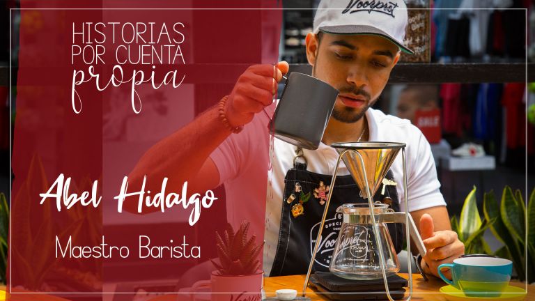 Abel Hidalgo es barista. Conoció el mágico y delicioso mundo del café y se ha empeñado en cultivar su conocimiento y compartir lo aprendido en cada taza de café que prepara.‬