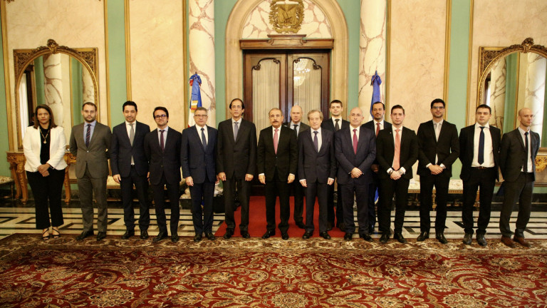 Danilo Medina recibe a representantes Mouvement des Entreprises de France (Medef)