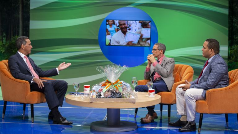Juan Pumarol en entrevista en el programa Ojalá del canal 4