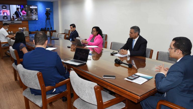 Ministro de Economía, Juan Ariel Jiménez encabeza reunión