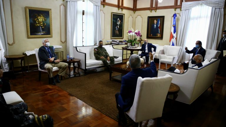Presidente Danilo Medina encabeza reunión