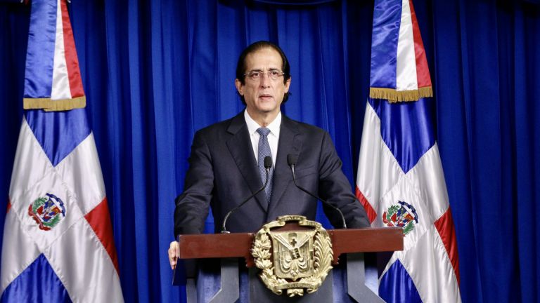 Ministro de la Presidencia, Gustavo Montalvo durante la rueda de prensa