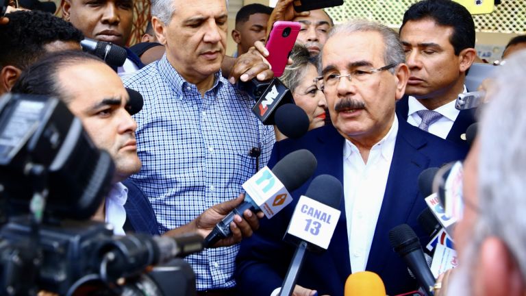 Danilo Medina habla sobre el coronavirus tras ejercer derecho al voto 