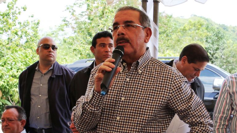 Danilo Medina en el campo