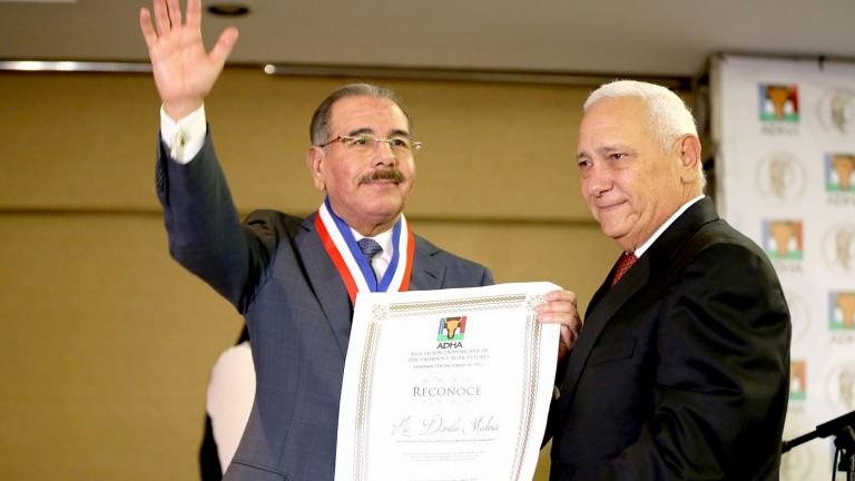 Presidente Danilo Medina recibe reconocimiento 
