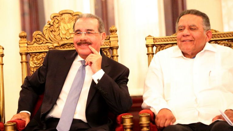Presidente Danilo Medina y el periodista Juan Bolívar Díaz