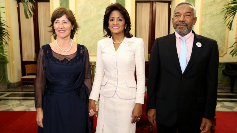 Primera Dama Candida Montilla de Medina; la representante de UNICEF en el país, María Jesús Conde y el director de CONADIS, Magino Corporán Lorenzo