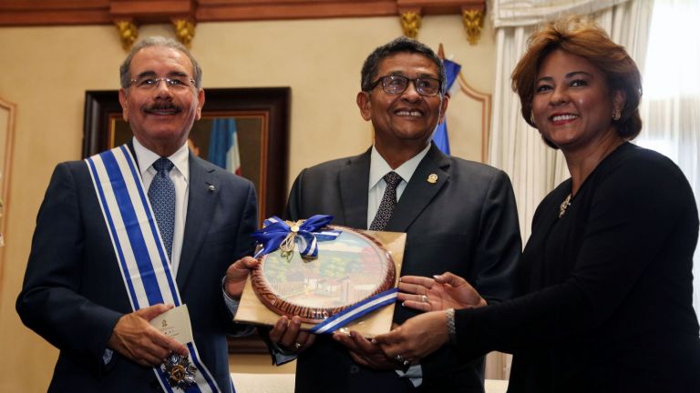 Danilo Medina recibe reconocimiento