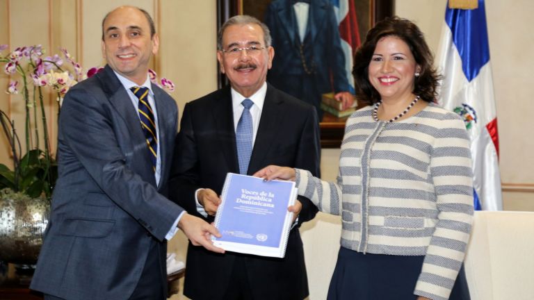 presidente Danilo Medina; la vicepresidenta Margarita Cedeño y el Lorenzo Jiménez de Luis, coordinador residente del Sistema de las Naciones Unidas