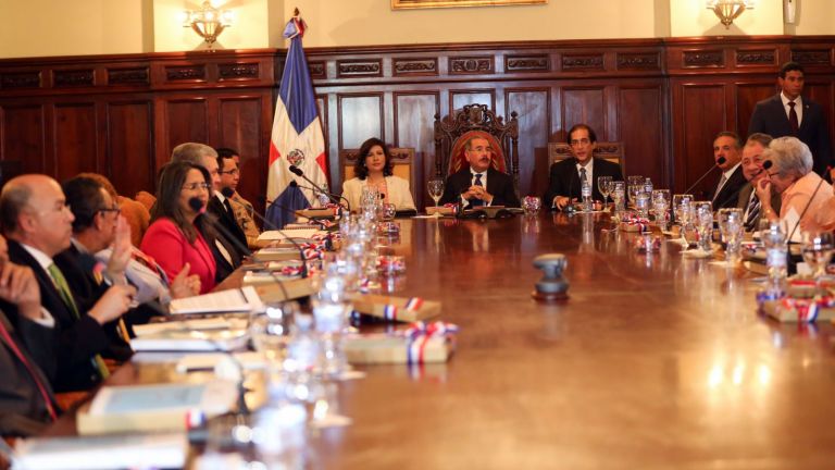 presidente Danilo Medina encabeza reunión
