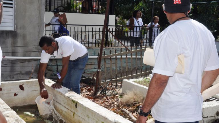 Campaña contra el dengue.