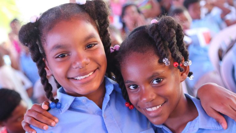Alumnas de la escuela básica Socorro Sánchez en San Cristóbal 