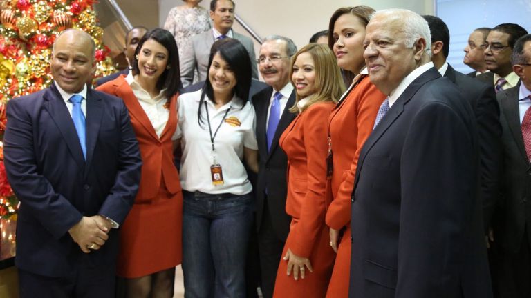 Danilo Medina reunido con ejecutivos de (Incarna)