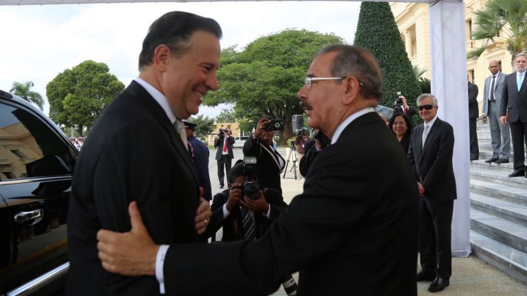 Danilo Medina y el presidente de Panamá, Juan Carlos Varela