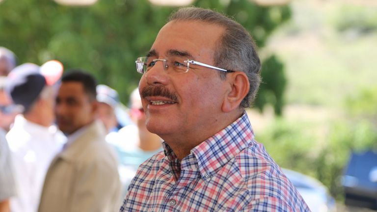 Danilo Medina en el campo