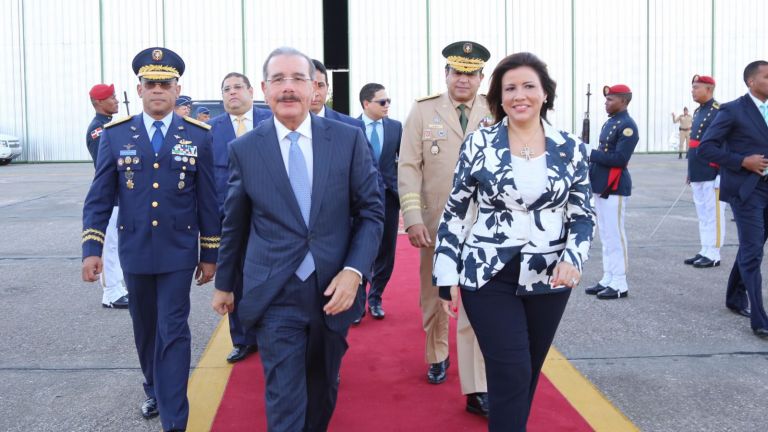 Presidente Danilo Medina llega al país desde Ecuador
