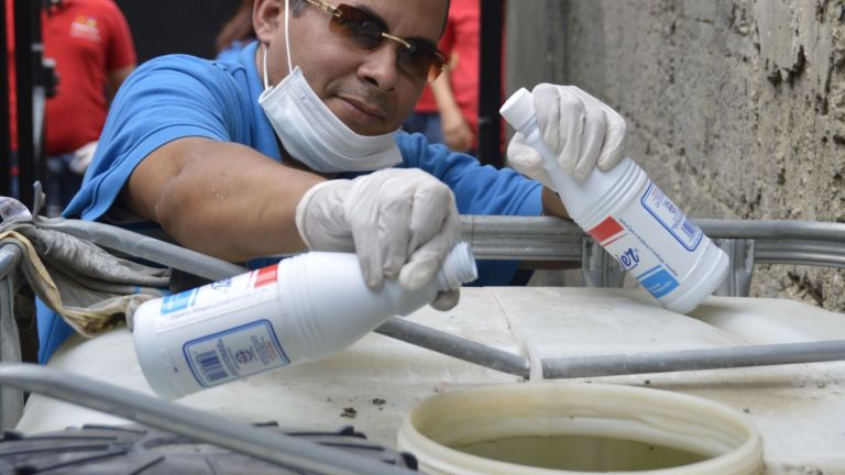 Personal del Bagrícola trabaja en opertivo contra chikungunya
