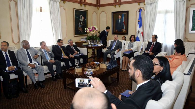 El presidente Danilo Medina sostuvo una reunión de alto nivel con el equipo interdisciplinario que elaboró el Programa República Digital.