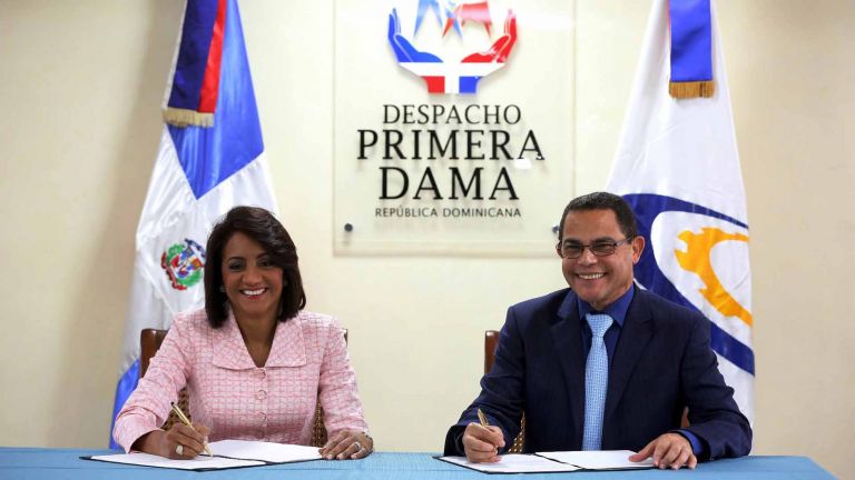 DPD e Infotep firman convenio de educación.