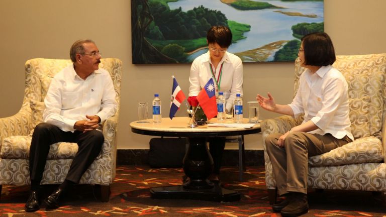  Danilo Medina y Tsai Ing-wen se reúnen en Panamá.