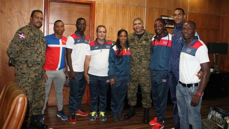 Comandante General del Ejército recibe atletas que participaron en Río 2016