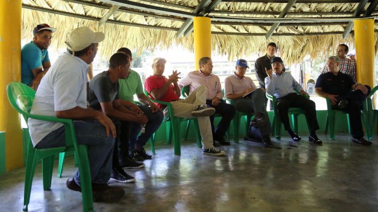 Danilo Medina con la gente de San Juan 