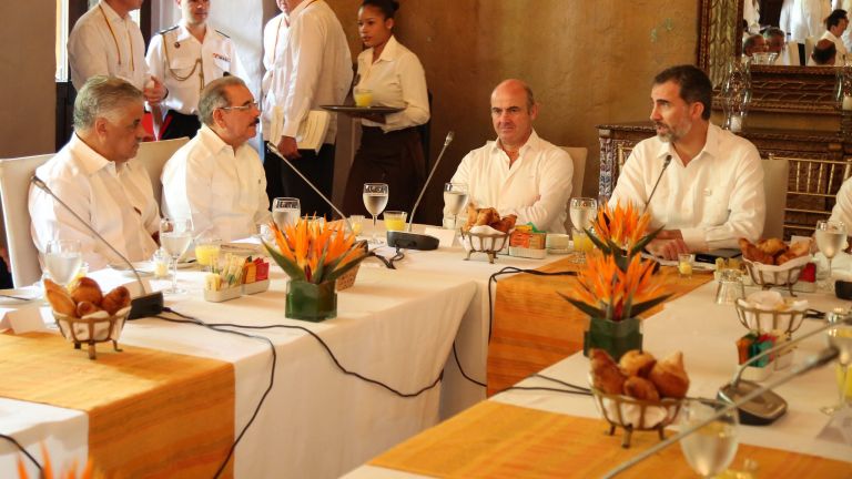 Danilo Medina asistie a un desayuno ofrecido por el rey de España