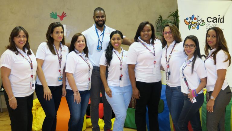 El personal del CAID-Santo Domingo que participó en la jornada de orientación sobre terapia ocupacional