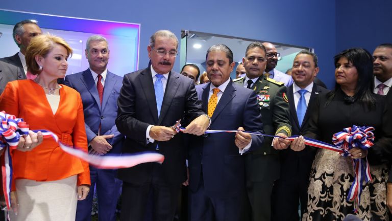 Presidente Danilo Medina asiste inauguración edificio del Departamento Aeroportuario