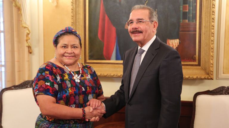 Rigoberta Menchú, Premio Nobel de la Paz, visita a Danilo Medina Agregar a atajos Por defecto
