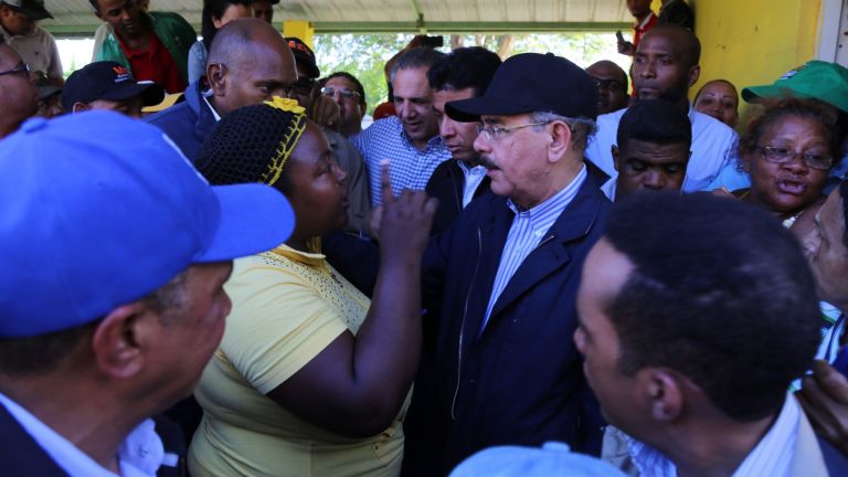 Danilo Medina va a Línea Noroeste. Escucha productores y comunitarios