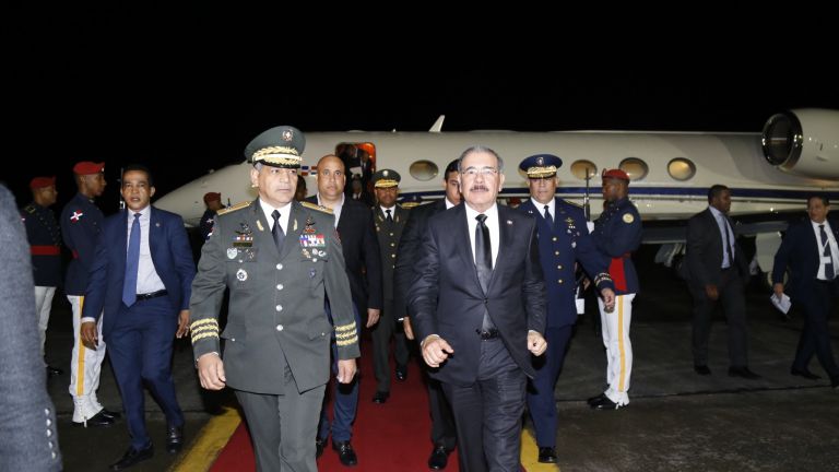 Danilo Medina retorna de Cuba; participó en tributo al Comandante Fidel Castro Ruz