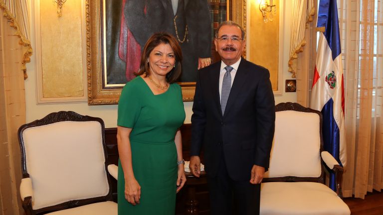 Presidente Danilo Medina y expresidenta de Costa Rica, Laura Chinchilla