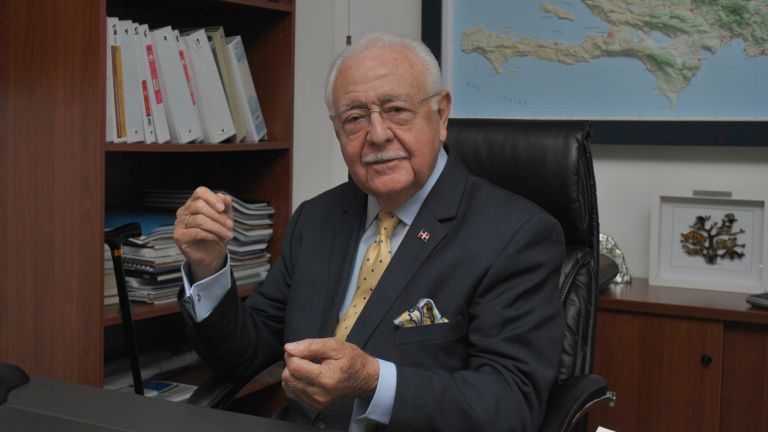Ministro de Energía y Minas, Antonio Isa Conde 