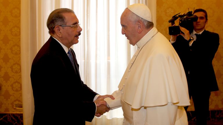 Presidente Danilo Medina junto al papa Francisco