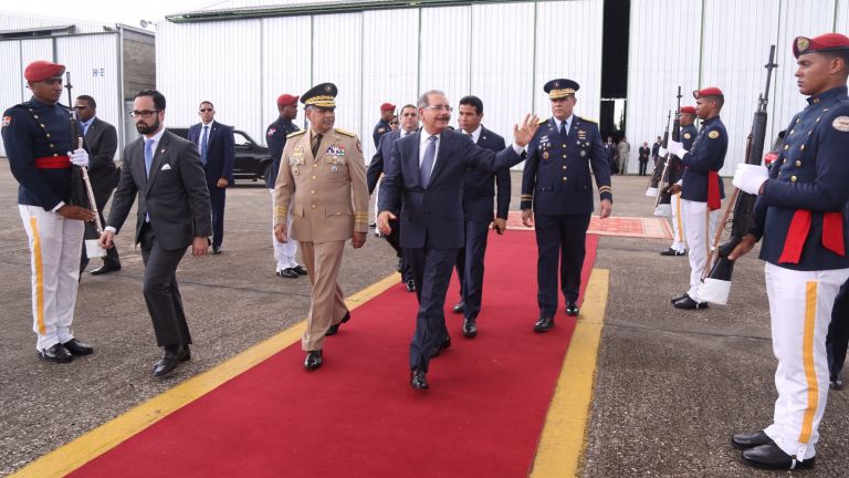 Presidente Danilo Medina sale hacia Nicaragua