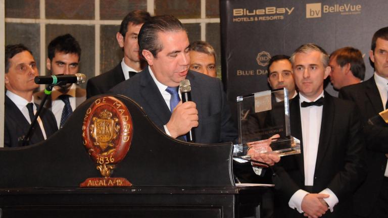 Ministro de Turismo, Francisco Javier García recibe galardón en FITUR 2017