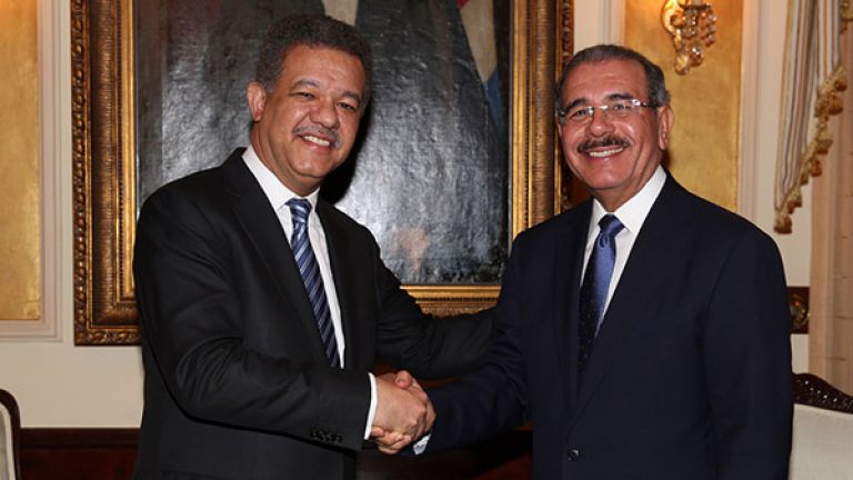 Presidente Danilo Medina recibe a Leonel Fernández.