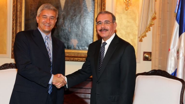 Danilo Medina y Theodore Heyliger, 
