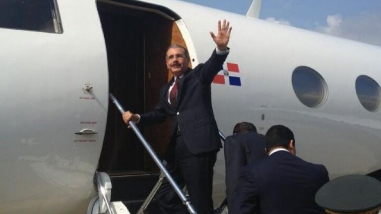 Danilo Medina sale a Cumbre Sica 2013
